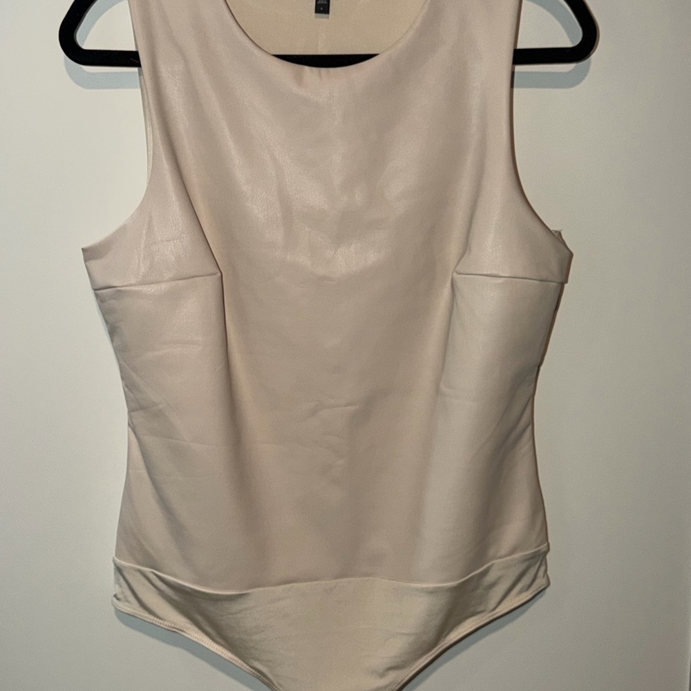 Express Cream Scoop Neck Sleeveless Bodysuit